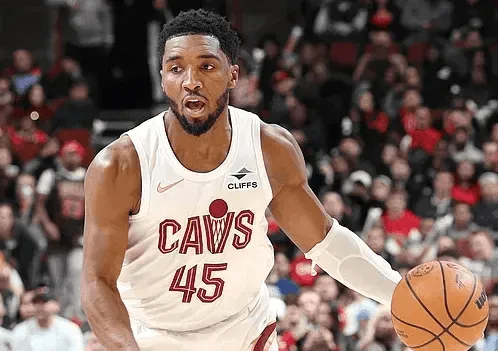 五星体育直播-ESPN预测明日比赛：骑士胜率54.0%，76人胜率46.0%