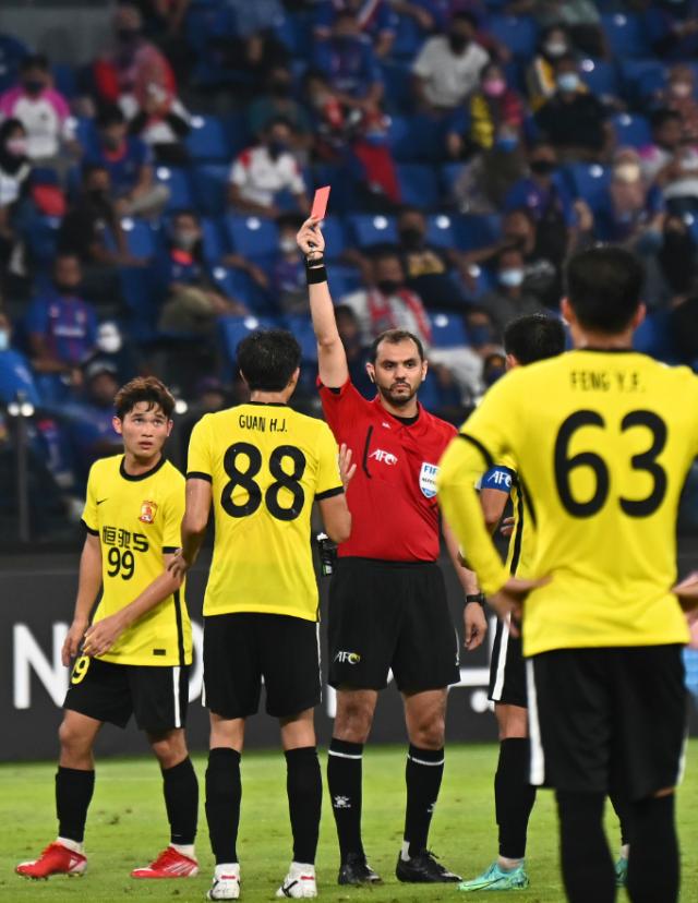 五星体育官网-严益唯：广州队“开除令”背后的“平庸之恶”